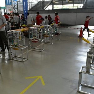 ミニカーづくり体験の様子