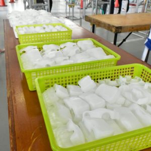 ミニカーづくり体験の様子