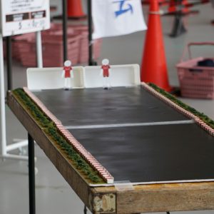ミニカーづくり体験の様子